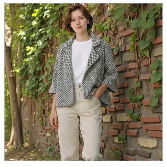 Forever 21 Jackets & Blazers - Forever 21 Black and White Patterned Blazer​